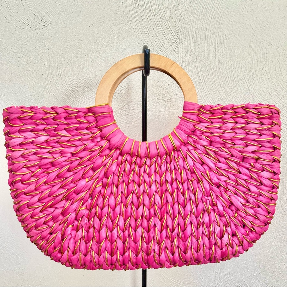 NY&C Woven Straw Handbag With Round Wood Handles